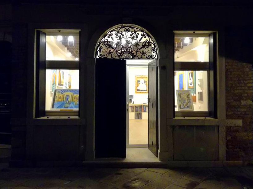 Foto di Surreal myth, Mostra personale in Galleria 2432 a Venezia
